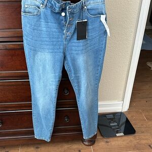Stylish Blue Ankle Jeans for Women